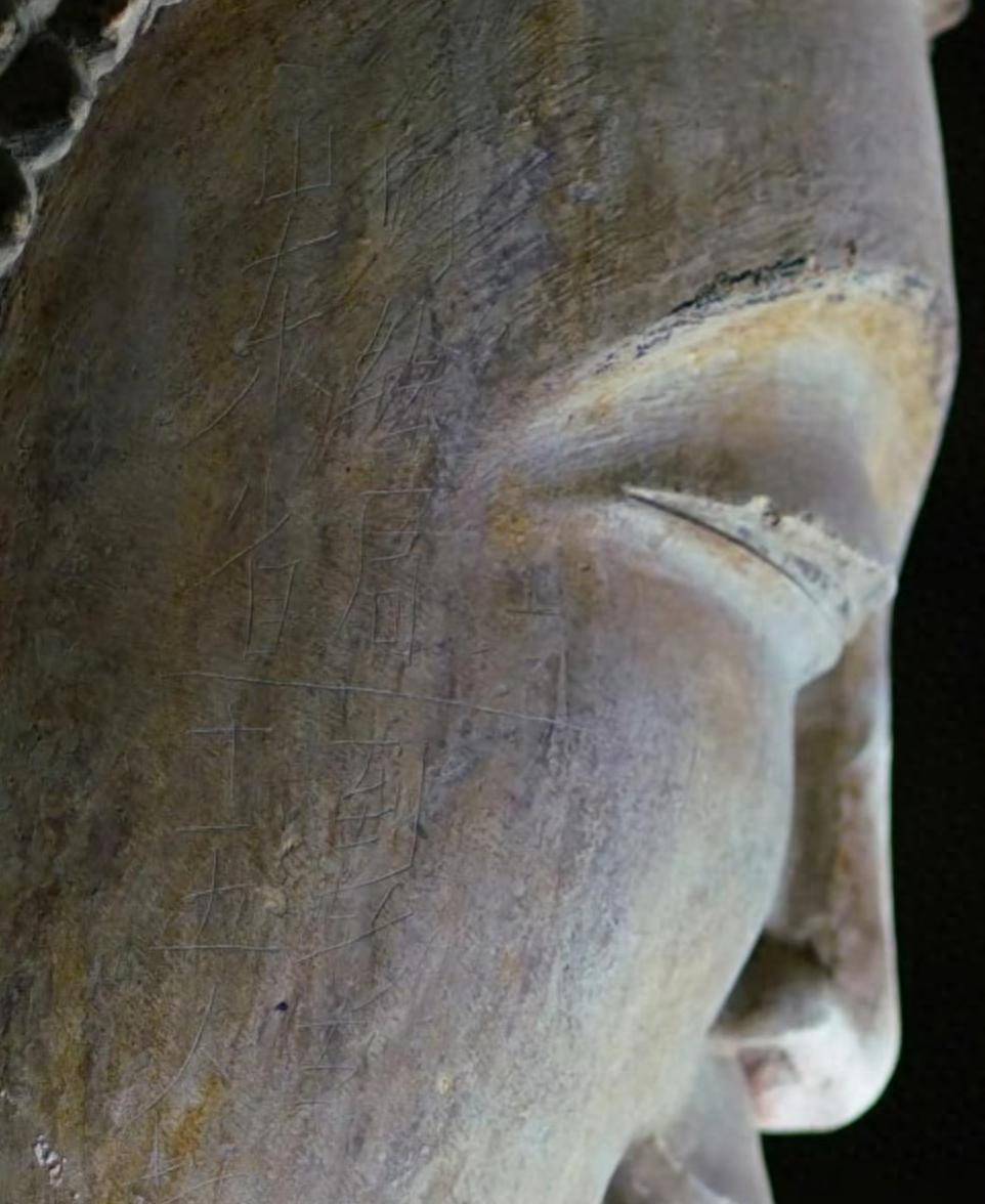 皇冠信用网出租_1400年历史的四门塔佛像头部被刻字皇冠信用网出租，当地文旅局回应