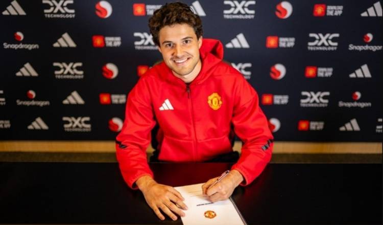 纳空叻差斯玛vs拉查布里府_曼晚:曼联的夏窗堪称完美纳空叻差斯玛vs拉查布里府,补强了前锋门将&冗员也基本送走了