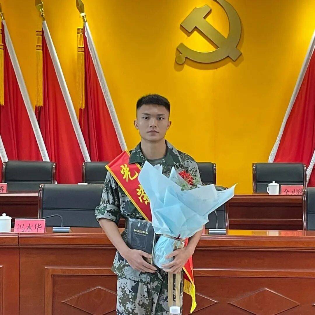 皇冠信用网开户
_牛!退役半个月皇冠信用网开户
,他第三次入伍!