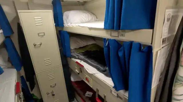 皇冠信用网申请
_双层软卧变三层硬卧!福建舰宿舍首次公开皇冠信用网申请
,咋比辽宁山东舰还挤?