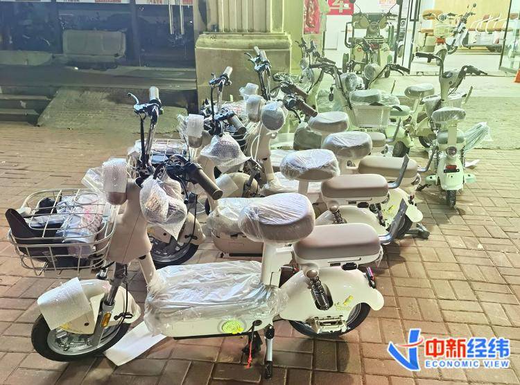 世界杯几年一次
_实探北京电动车门店:去了6家店世界杯几年一次
,只找到1款无车筐、无后座车型